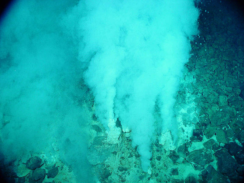 Hydrothermal vents deep under the ocean, near the Marianas Trench. Photo by the US National Oceanic and Atmospheric Administration.